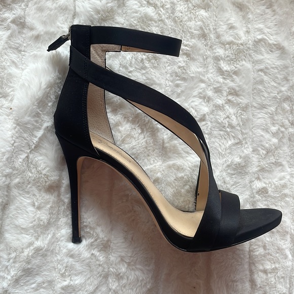 Vince Camuto Black Heels - Picture 8 of 10